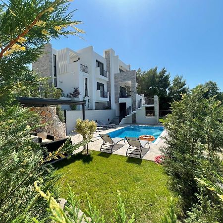 Villa Pine Bar Exterior photo