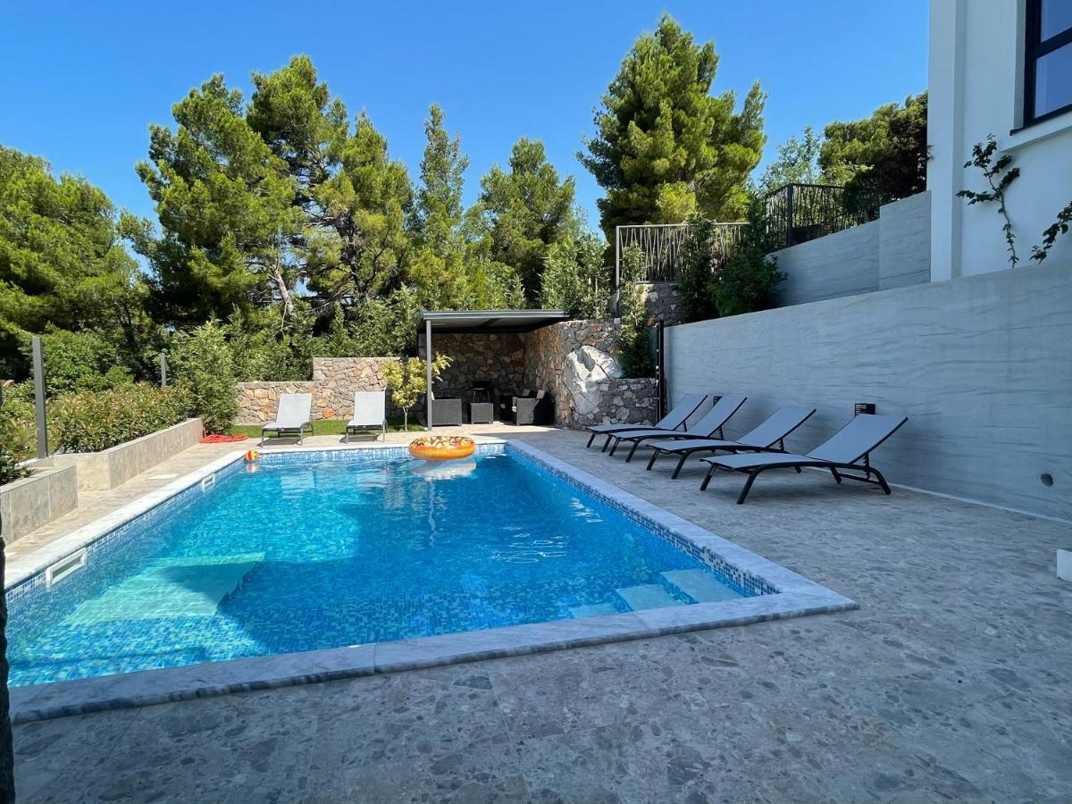 Villa Pine Bar Exterior photo